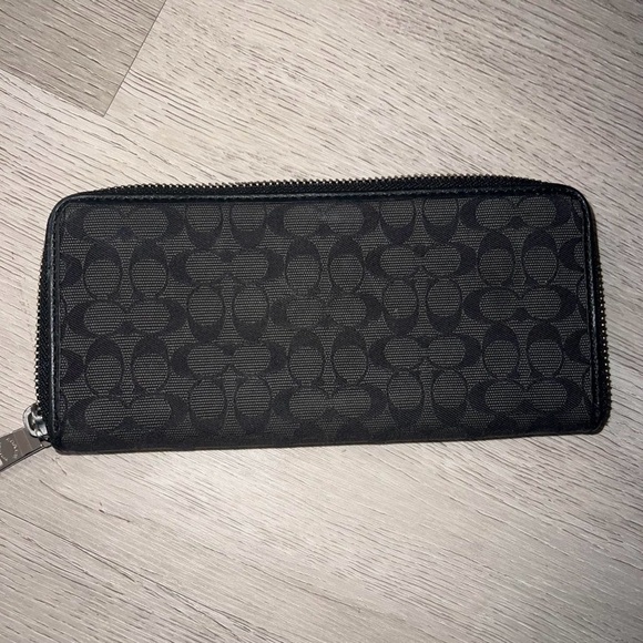 Coach wallet - Picture 3 of 3